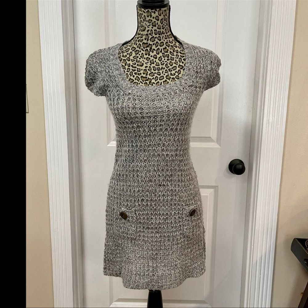 Women's Grey Mohair Vintage Knit lightweight
Cap Sleeve Dress M (NWOT)